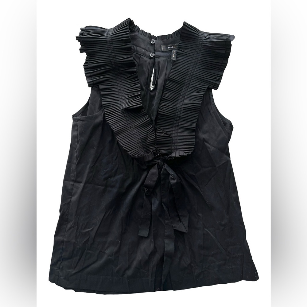 Women’s NWT BCBG Max Azria Black Ruffled Top Size Medium